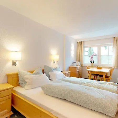 Enzian בית אירוח